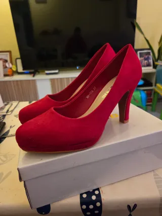 Zapatos de tacón rojos talla 37