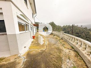 Chalet en venta en Torrelles de Llobregat
