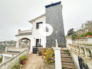 Chalet en venta en Torrelles de Llobregat