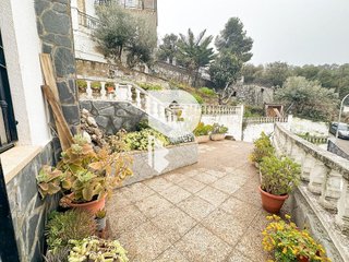 Chalet en venta en Torrelles de Llobregat