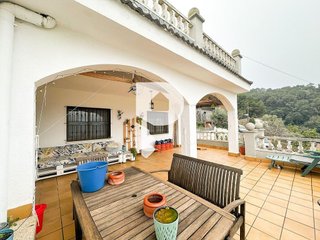 Chalet en venta en Torrelles de Llobregat