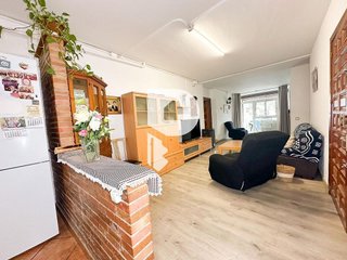 Chalet en venta en Torrelles de Llobregat