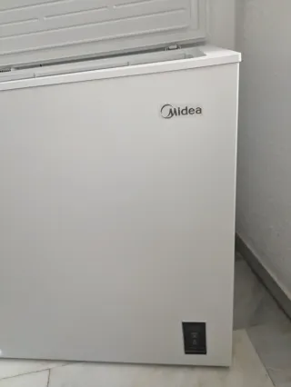 Congelador Midea casi nuevo