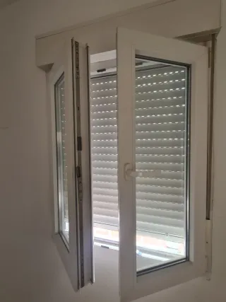 3 Ventanas PVC Blanca Oscilobatiente (precio uni.)