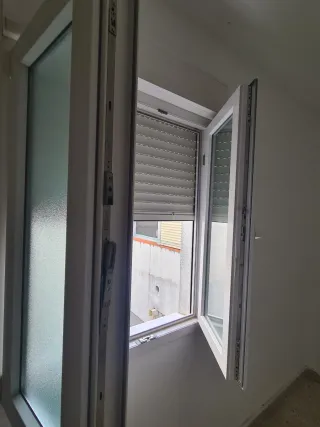 3 Ventanas PVC Blanca Oscilobatiente (precio uni.)