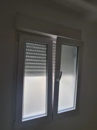 3 Ventanas PVC Blanca Oscilobatiente (precio uni.)