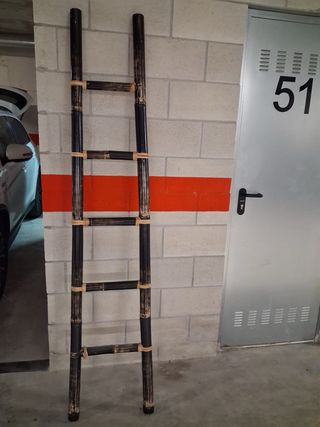 Escalera decorativa de bambú