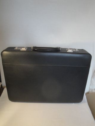 Maletín Bergmann. Negro. Nuevo a estrenar