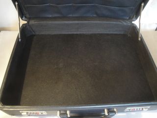 Maletín Bergmann. Negro. Nuevo a estrenar