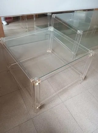 Juego mesas cristal y acrílico