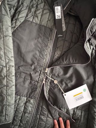 Cazadora Stone Island de plumas acolchada