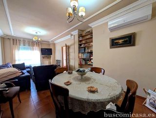 Chalet en venta en Linares