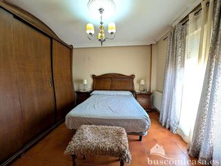 Chalet en venta en Linares