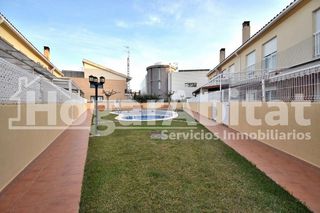 Casa adosada en venta en Zona Playa en Burriana
