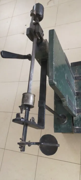 Báscula antigua de pesaje