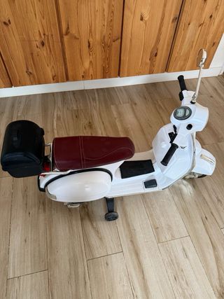 Moto Vespa Eléctrica infantil Blanca