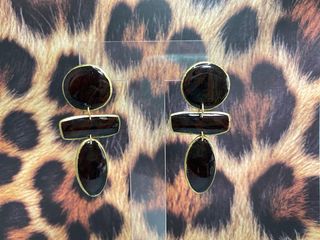 Pendientes de arcilla polimérica marrón y dorado