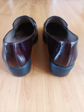 Mocasín con plataforma de Wonders, T40, color vino