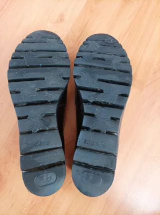 Mocasín con plataforma de Wonders, T40, color vino