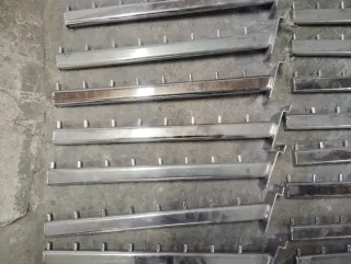 Colgador de pared metálico plateado hay 40 unidade