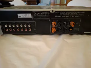 Equipo de música: Tocadiscos, Amplificador y CD