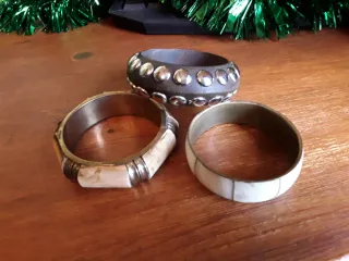 Lote 3 Pulseras Nacar, Metal y Madera