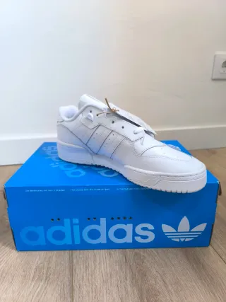 Zapatillas Adidas Rivalry Low 44 Blancas Nuevas