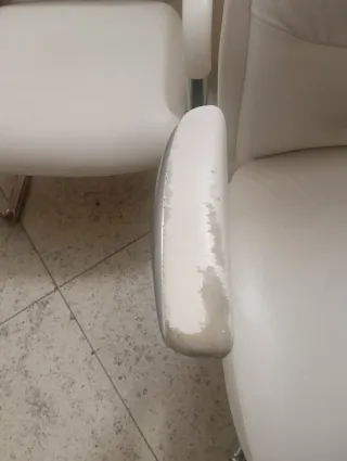 Sillas de oficina blancas