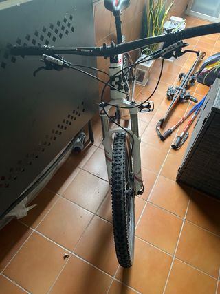 Bicicleta Cube Reaction GTC