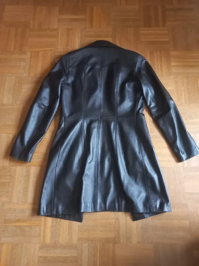 Abrigo de piel negro unisex