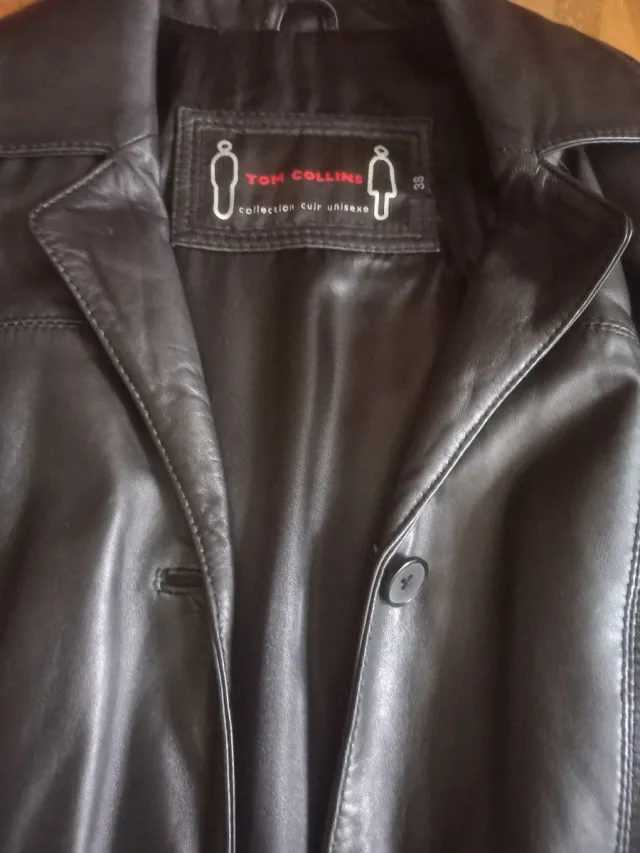 Abrigo de piel negro unisex