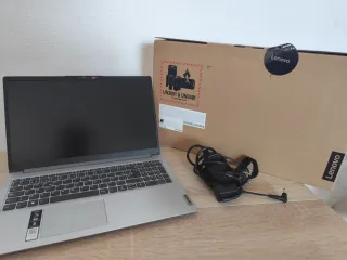 Lenovo AMD 3020E Portátil Gris