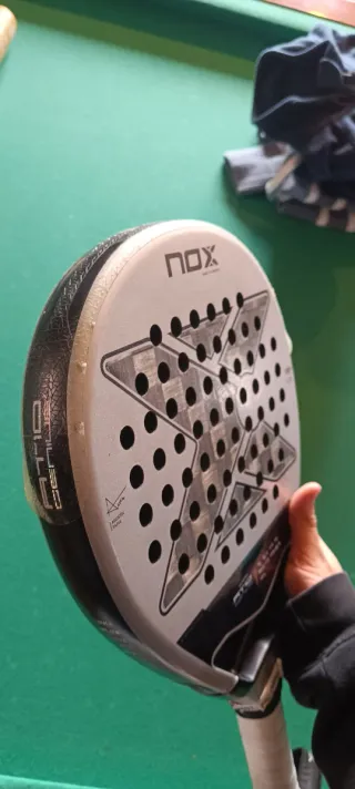 Pala Pádel Nox AT10 18K 2024