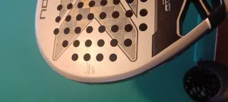 Pala Pádel Nox AT10 18K 2024