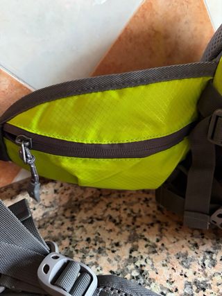 Riñonera gran capacidad verde y gris