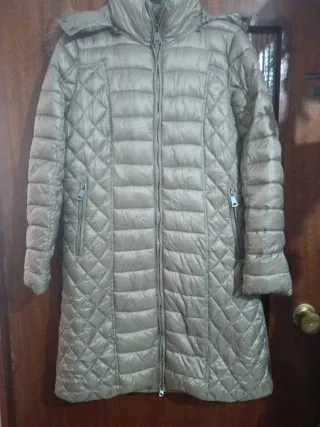 Chaqueta acolchada mujer beige