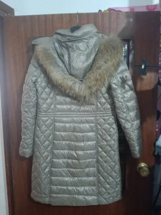 Chaqueta acolchada mujer beige