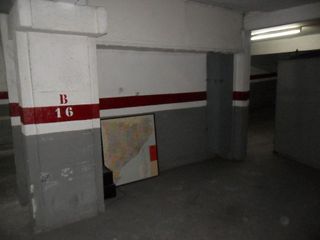 Garaje en venta en Vilapicina i la Torre Llobeta en Barcelona
