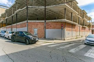Edificio en venta en El Poble Sec en Igualada