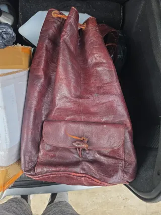 Mochila Bolso Piel- cuero alta calidad Marrón Roja