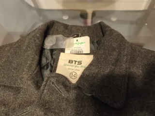 Abrigo de invierno gris. A estrenar.