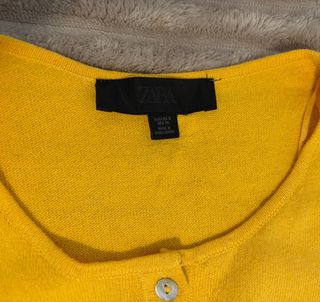 Camiseta Zara amarilla manga corta
