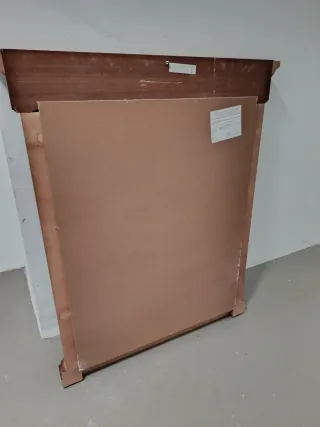 Espejo de pared con marco de madera