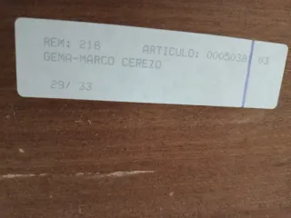 Espejo de pared con marco de madera