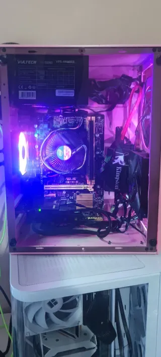 PC Fisso i5 12GB RAM Rosa