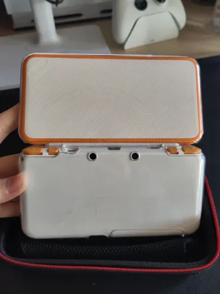 Nintendo 2DS XL + Pokémon Ultrasol