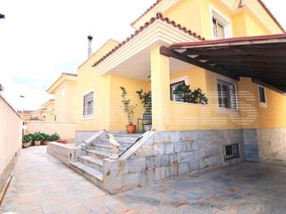 Chalet en venta en Puerto de Mazarrón en Mazarrón