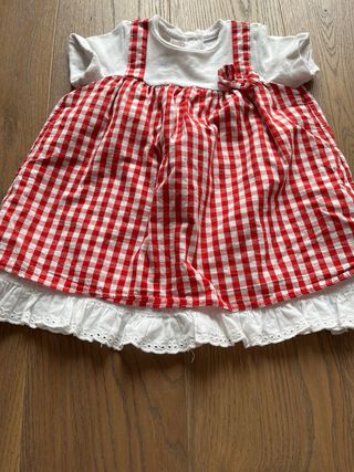 Vestitino neonata a quadri rossi e bianchi