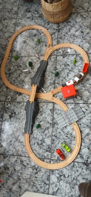 Tren de madera Playtive Lidl