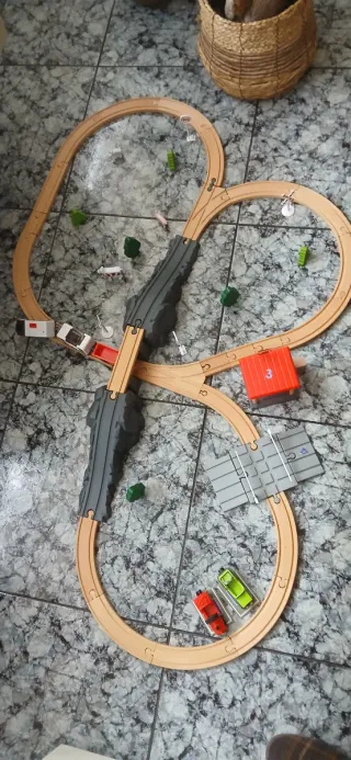 Tren de madera Playtive Lidl